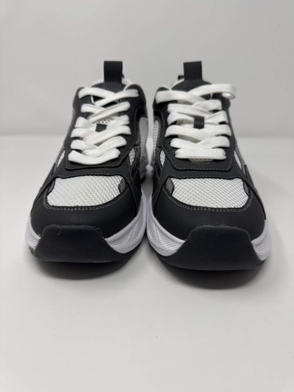 DKNY Deyoung Chunky Sneakers Women’s Size 10 Gray and White NWOT - Picture 2 of 8